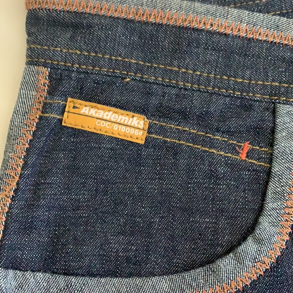 Jeans - Picture 2 of 4